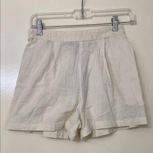 Cream / off white linen Shorts - PrettyLittleThing
